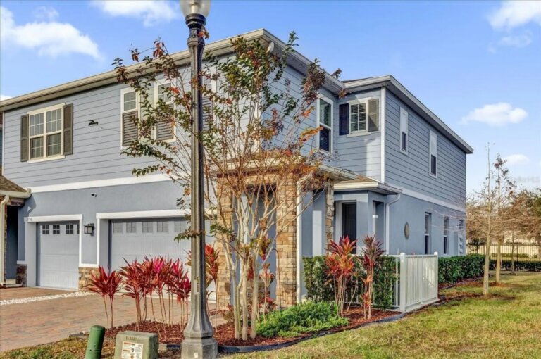 How to Make a Competitive Offer on a Home for Sale