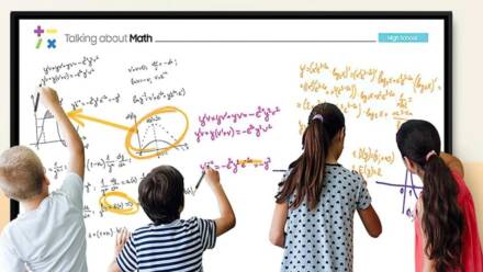 What Are the Advantages of Smartboards in the Classroom?