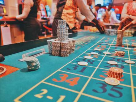 5 Mistakes Casino Players Make When Trying to Improve Their Luck
