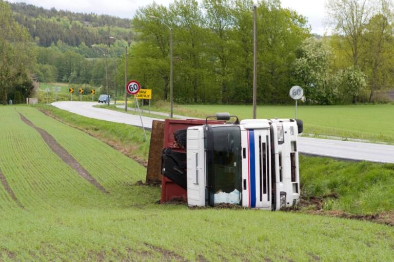 The Role of HOS Violations in Preventing Truck Accidents