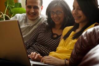 How Online Programs Partner with Families for Academic Success in Oregon