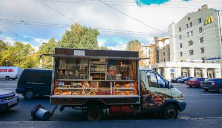 Choosing the Right Bread Types for Daily Food Truck Deliveries