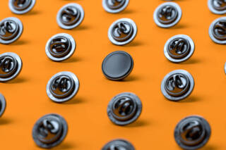 10 Innovative Uses of Custom Lapel Pins 