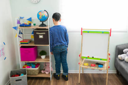 A Clutter-Free Kids’ Room: Teaching Children Responsibility Through Decluttering