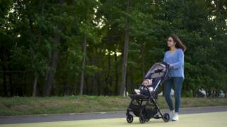 Must-Have Features for Choosing the Perfect Travel Stroller