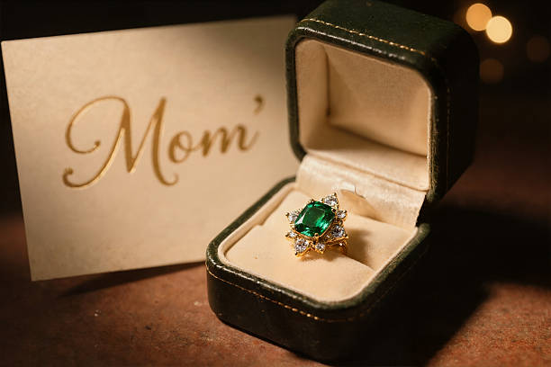 What Are the Most Meaningful Diamond Gifts for New Mothers?