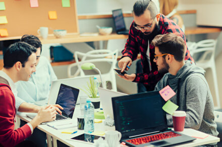 What is a Startup Incubator? A Complete Guide for Entrepreneurs