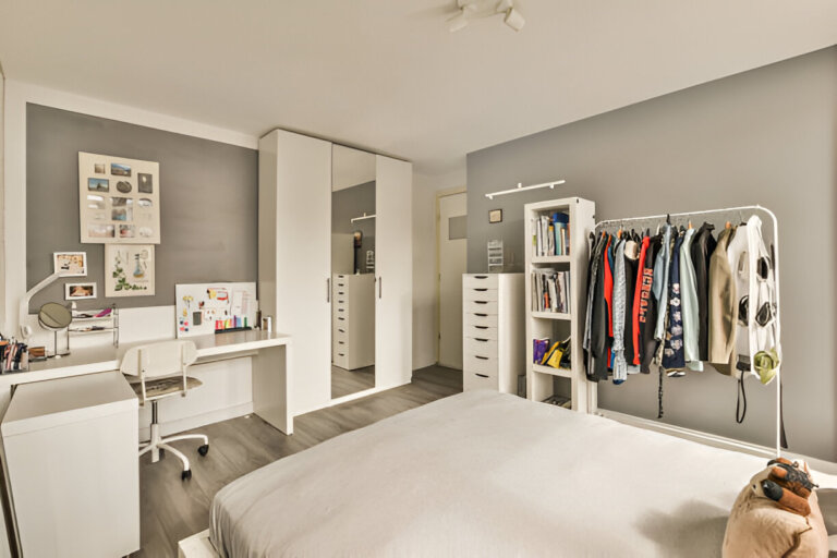 Maximizing Small Bedroom Space: Tips for a Functional and Stylish Room