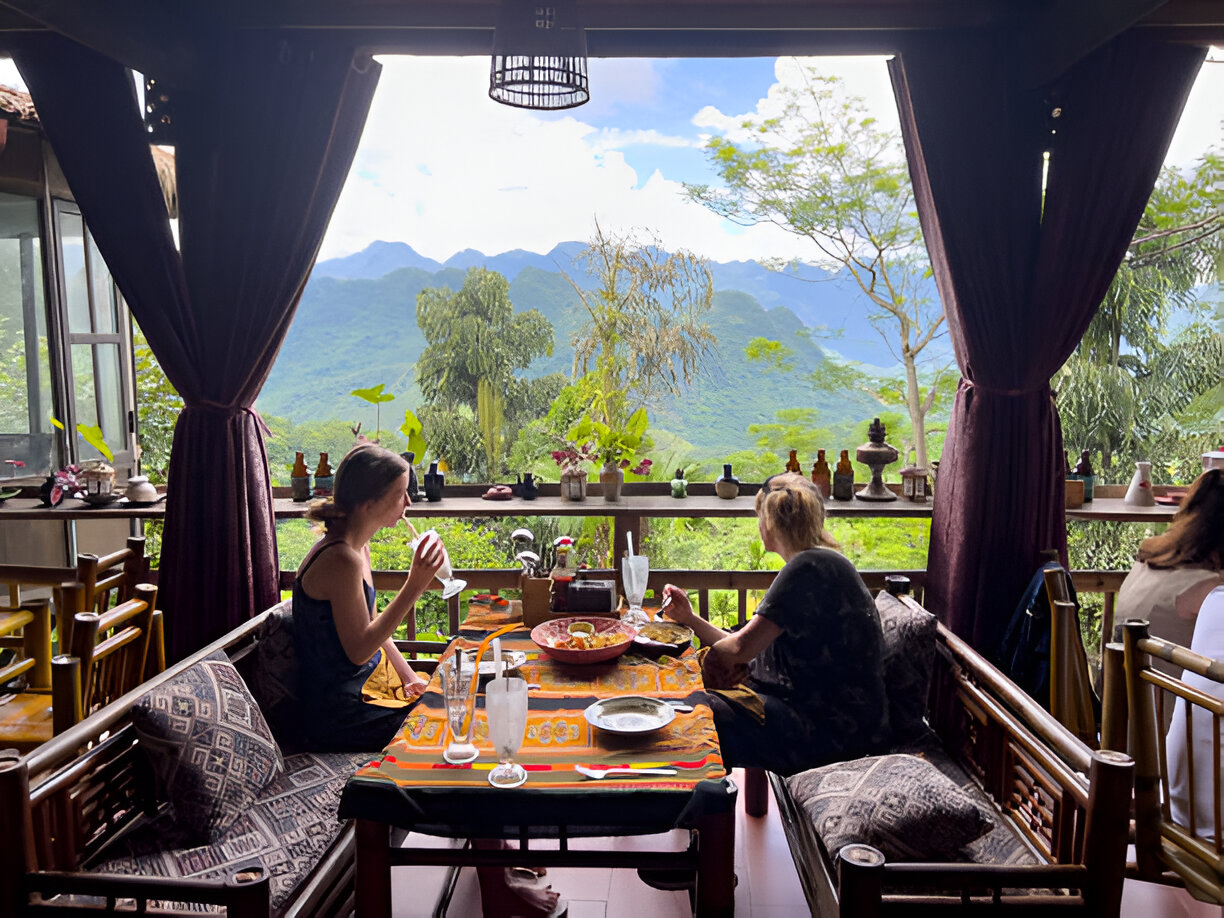 How to Stay Healthy and Productive While Traveling for Business