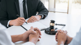 Dividing Property: How a Divorce Lawyer Helps Navigate Complex Assets